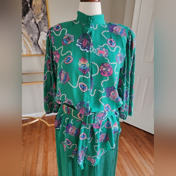 Vintage 80s Diane Freis Georgette Pleated Skirt Set - Picture 3 of 17